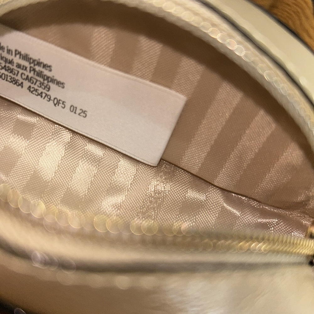 Beautiful Shell Coin Pouch - Picture 7 of 7